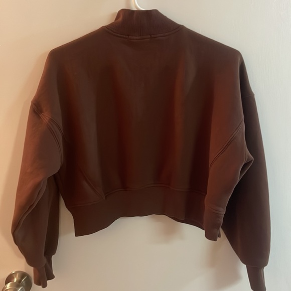 Forever 21 brown crop top crew neck - Picture 3 of 3
